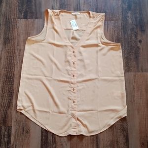 NWT! Maurices Mustard Gold Sleeveless Button Blouse L